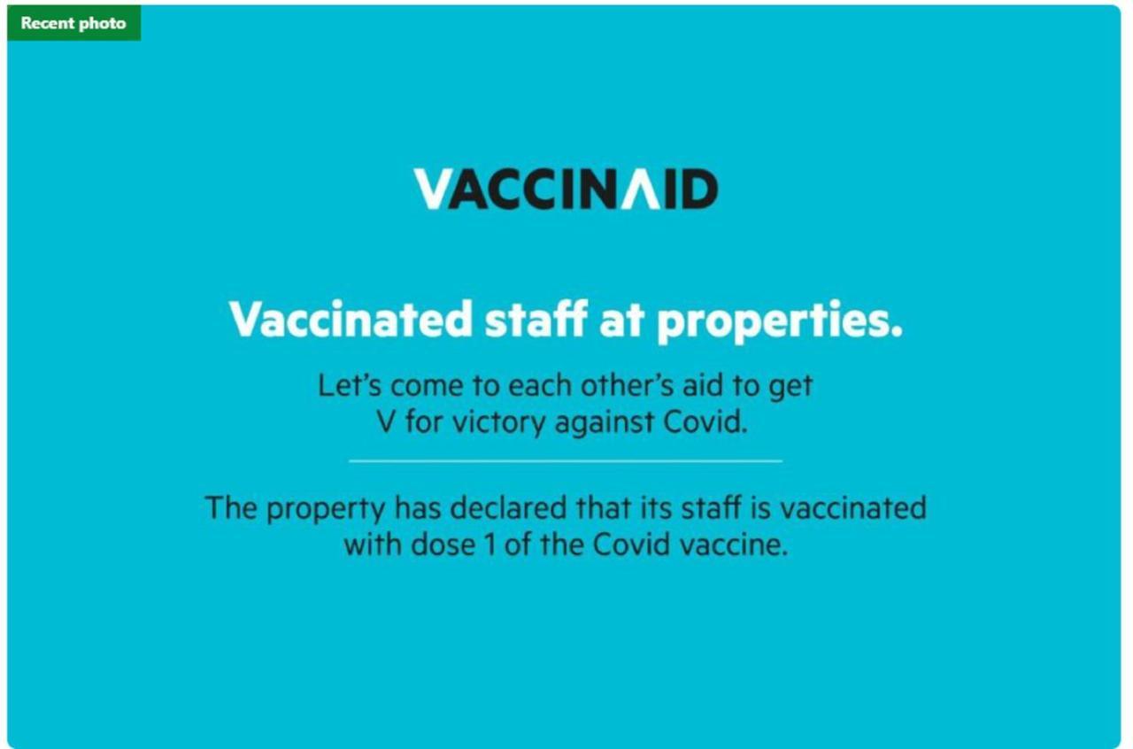 Vaccinated Staff - Oyo 3523 Gong Corner Homestay Kuta  Bagian luar foto