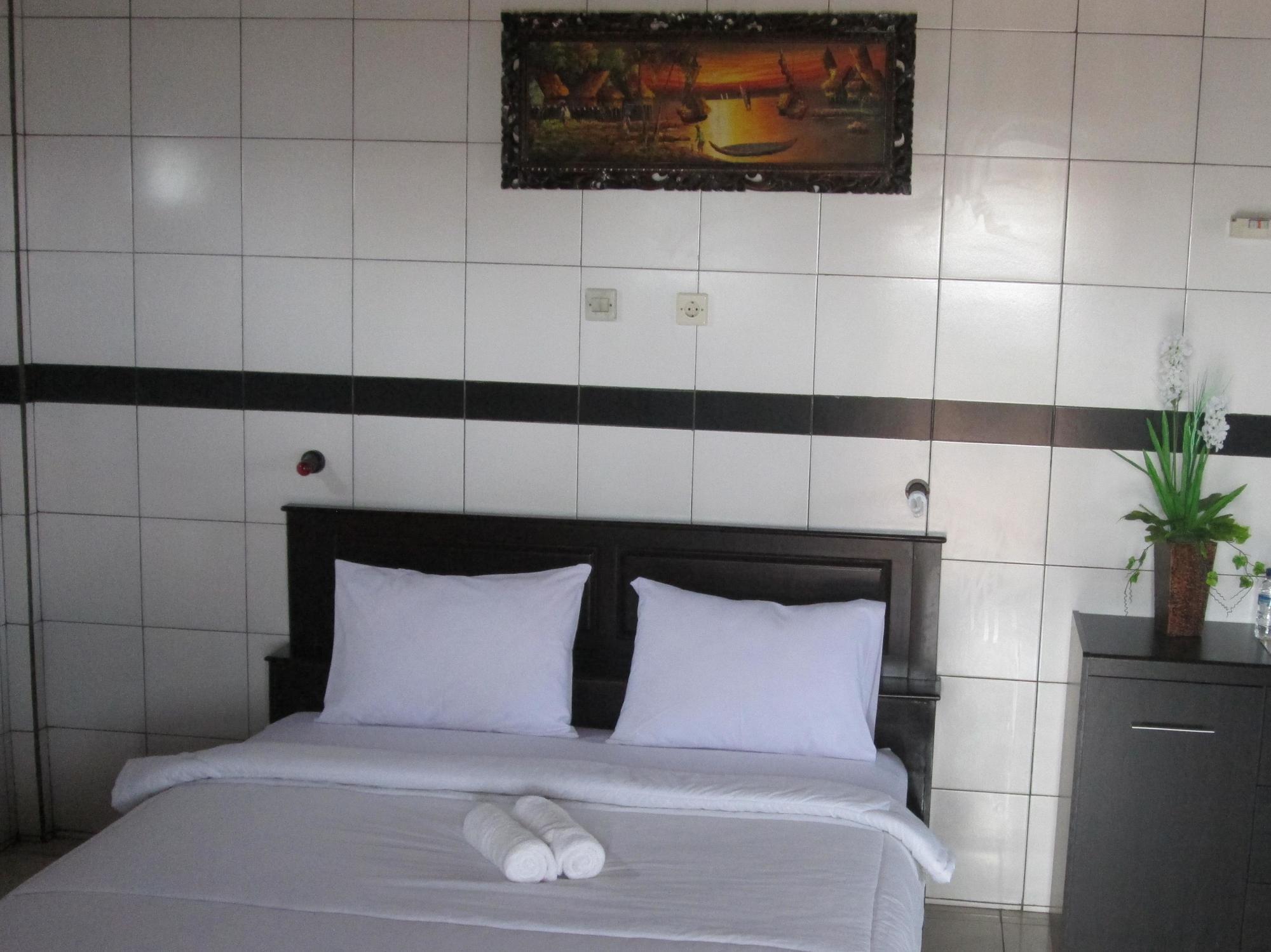 Vaccinated Staff - Oyo 3523 Gong Corner Homestay Kuta  Bagian luar foto