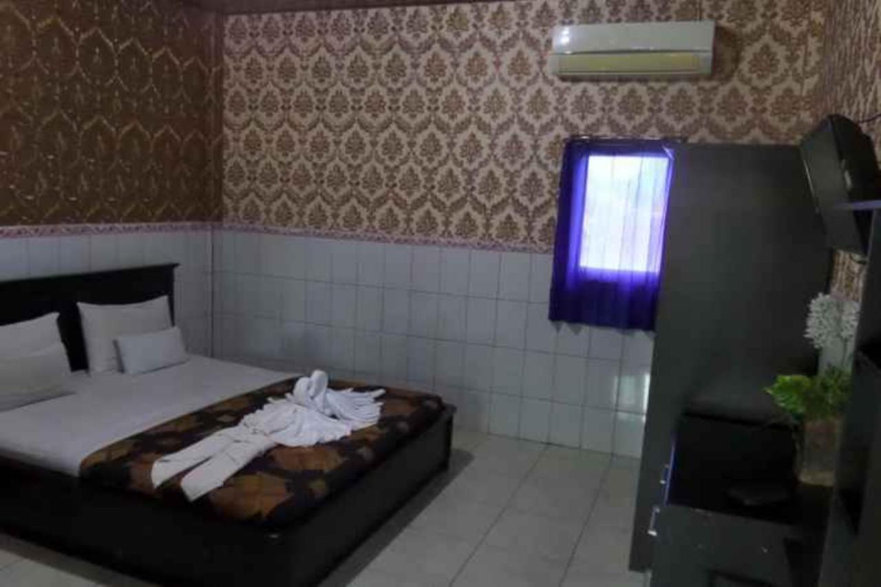 Vaccinated Staff - Oyo 3523 Gong Corner Homestay Kuta  Bagian luar foto