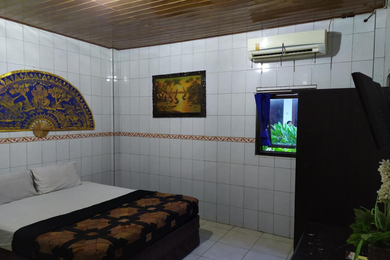 Vaccinated Staff - Oyo 3523 Gong Corner Homestay Kuta  Bagian luar foto