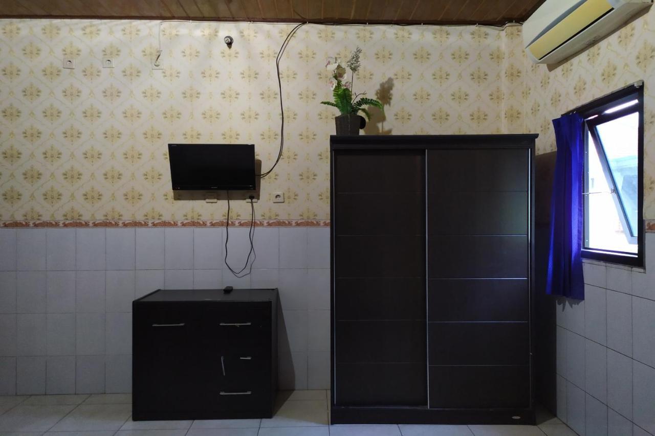 Vaccinated Staff - Oyo 3523 Gong Corner Homestay Kuta  Bagian luar foto
